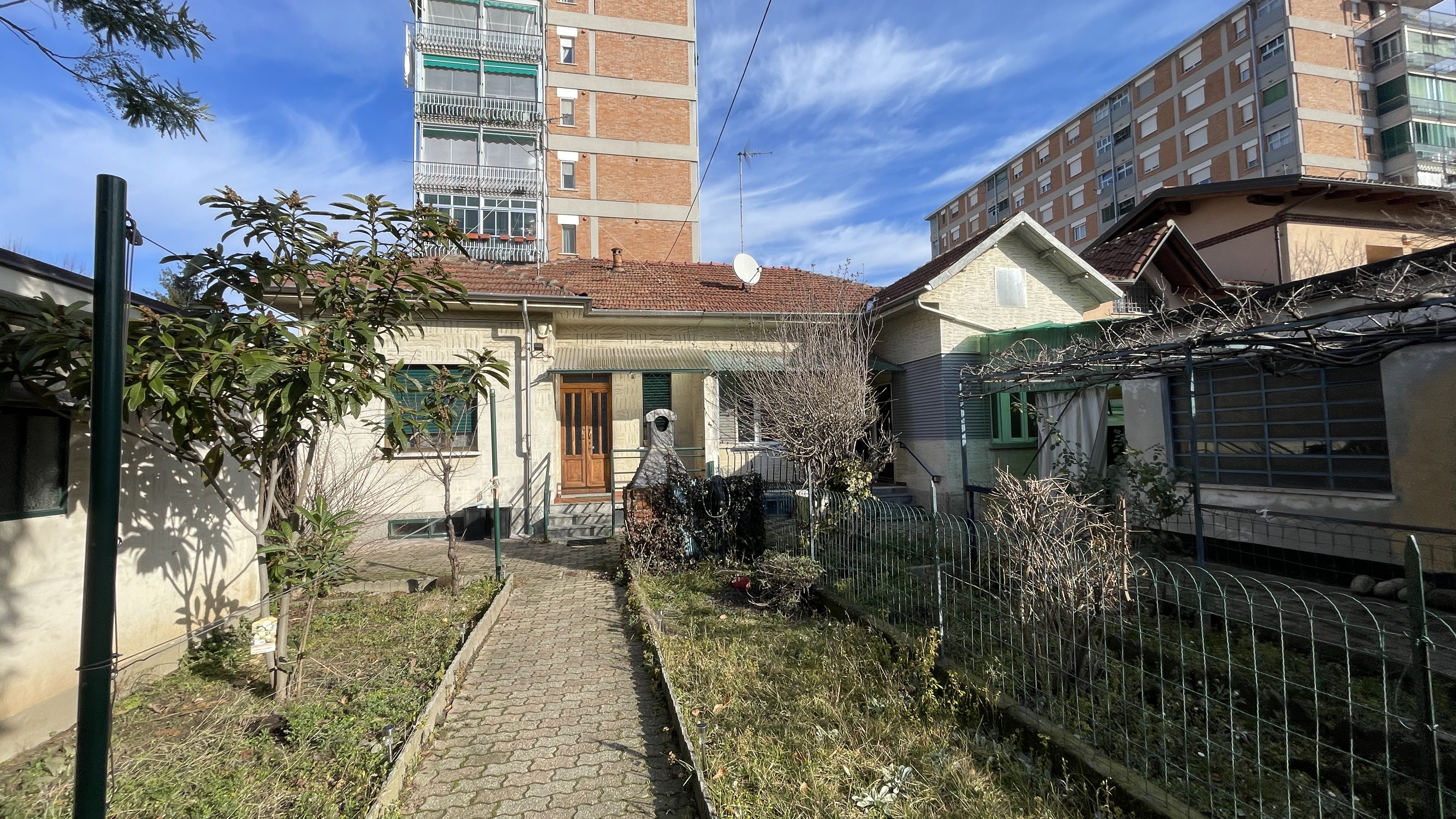 Visualizza annuncio di Vendita-immobile a,